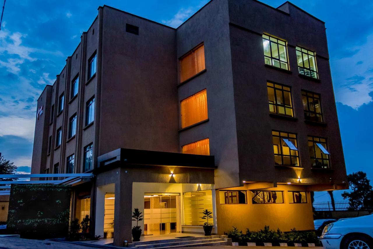 Canary Hotel Кампала Экстерьер фото