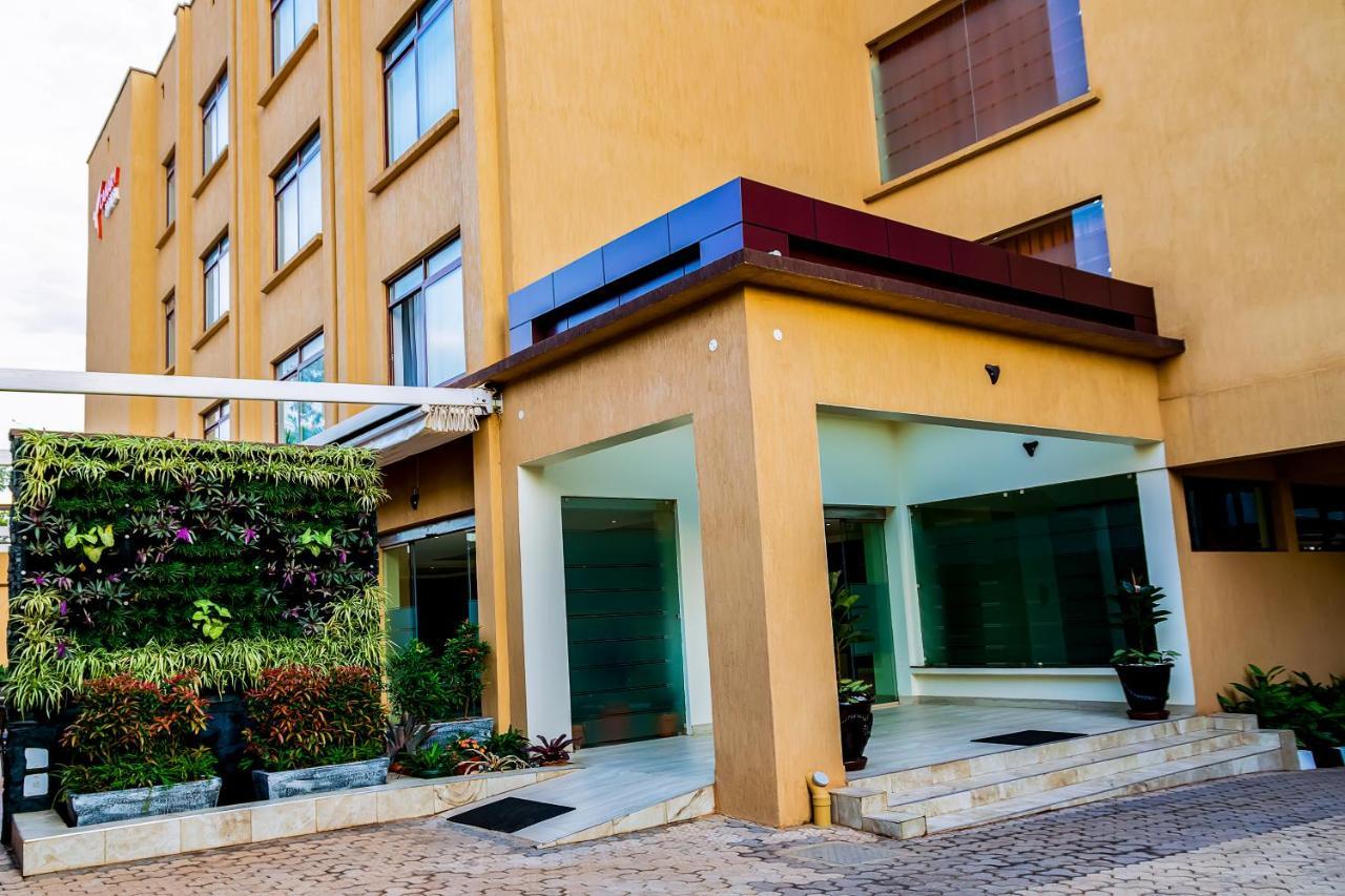 Canary Hotel Кампала Экстерьер фото
