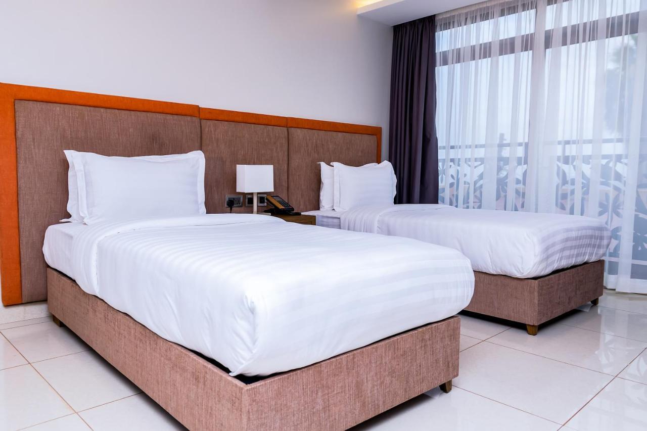 Canary Hotel Кампала Экстерьер фото
